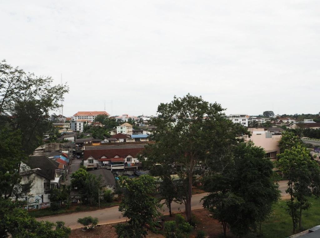 Regent Room Hotel Surat Thani Esterno foto
