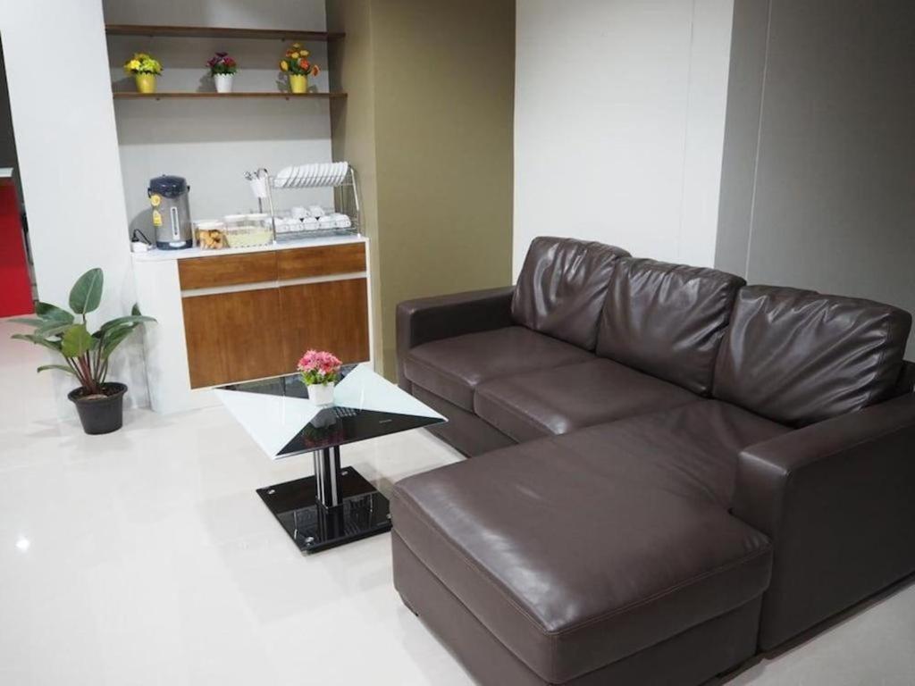 Regent Room Hotel Surat Thani Esterno foto