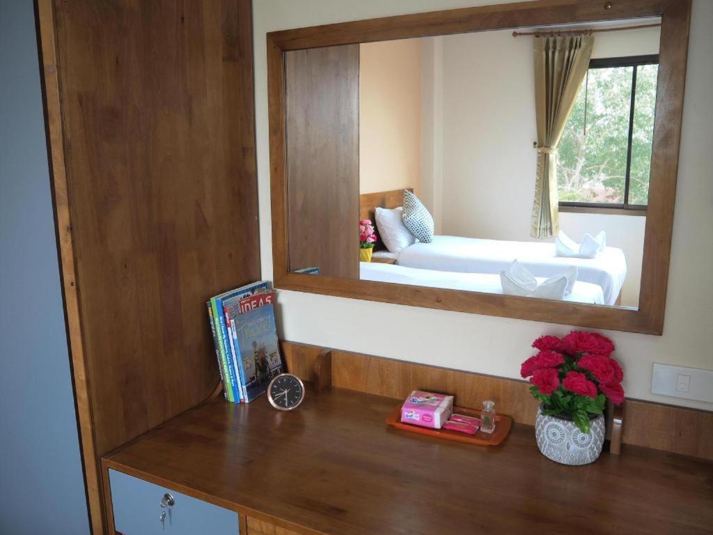 Regent Room Hotel Surat Thani Esterno foto